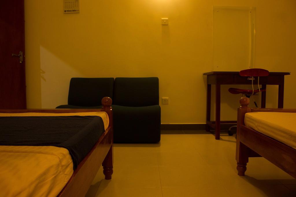 Hotel Senora Kataragama Esterno foto
