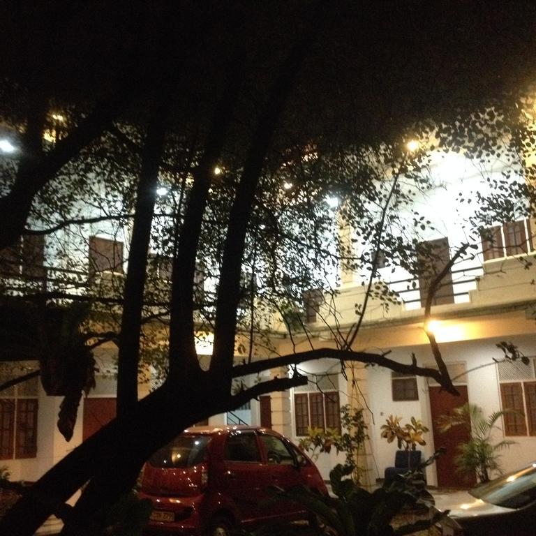 Hotel Senora Kataragama Esterno foto