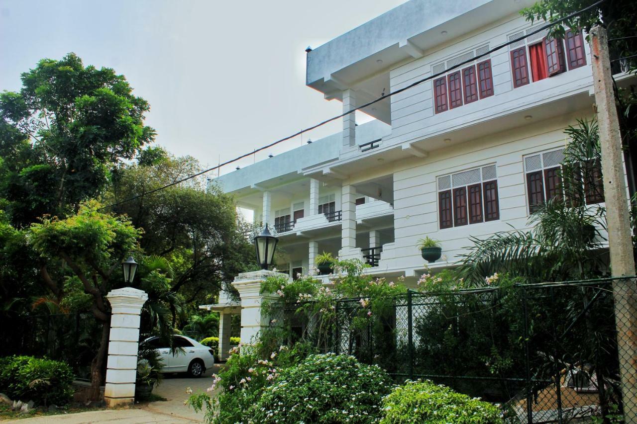 Hotel Senora Kataragama Esterno foto