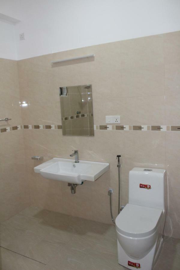 Hotel Senora Kataragama Esterno foto